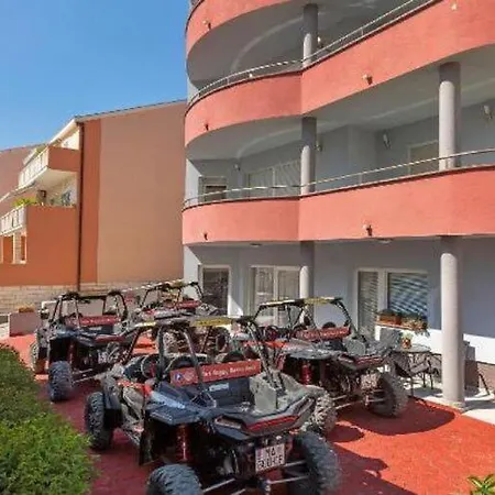 Juric - One-bedroom Apartment Baska Voda