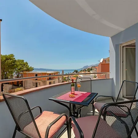 Juric - One-bedroom Baska Voda